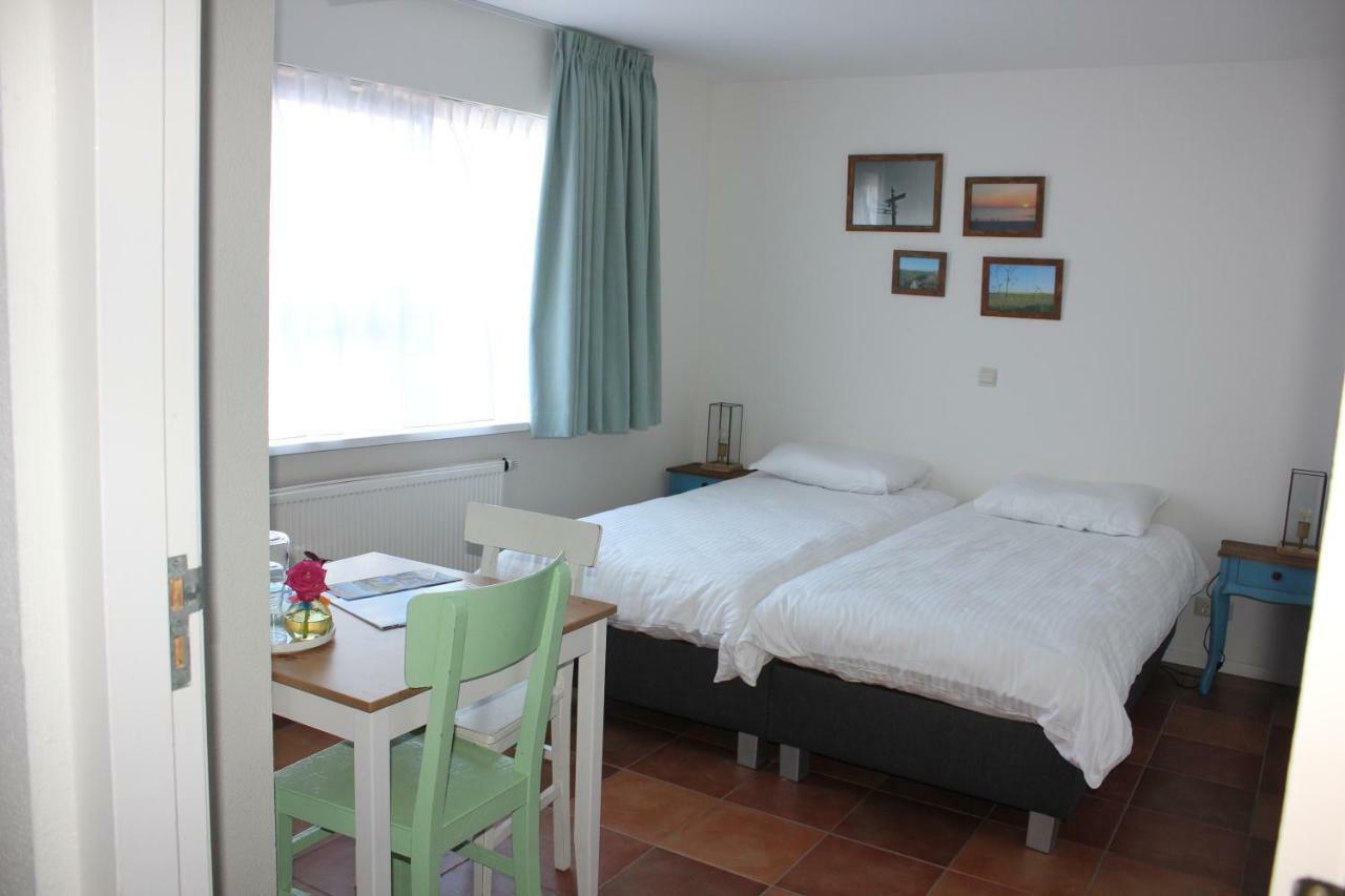 Bluesheep-Texel Bed & Breakfast De Koog  Exterior photo